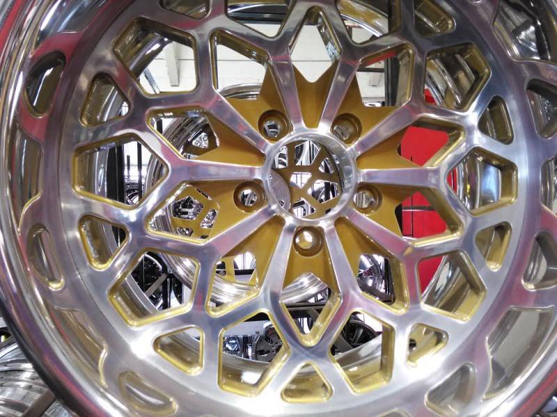 Pro Snowflake Polished Wheels with Gold Accent