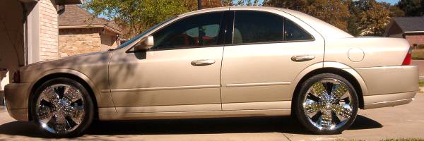 Lincoln LS on 20 in. Asanti Alligator chrome rims