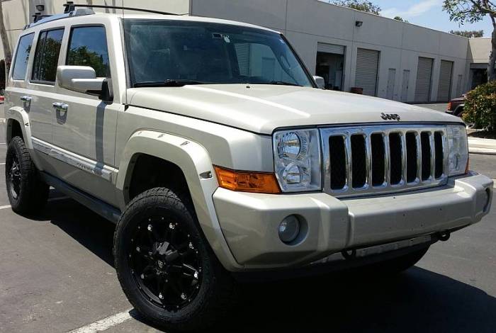 White Diamond Matte Black 5610 on 2008 Commander